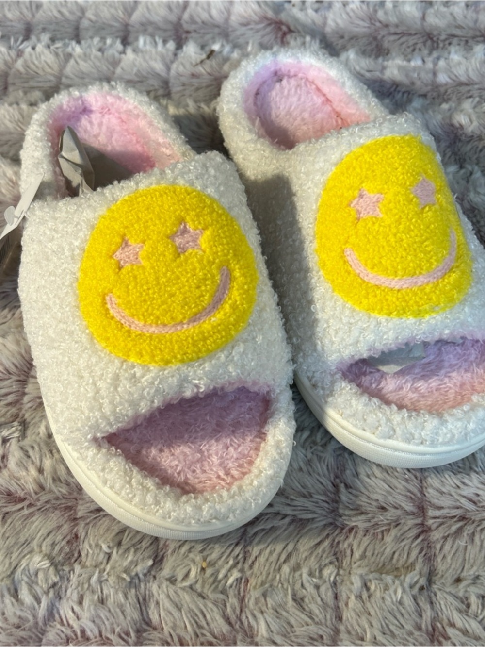 Smiley face Cozy White Fuzzy women Slippers size medium
